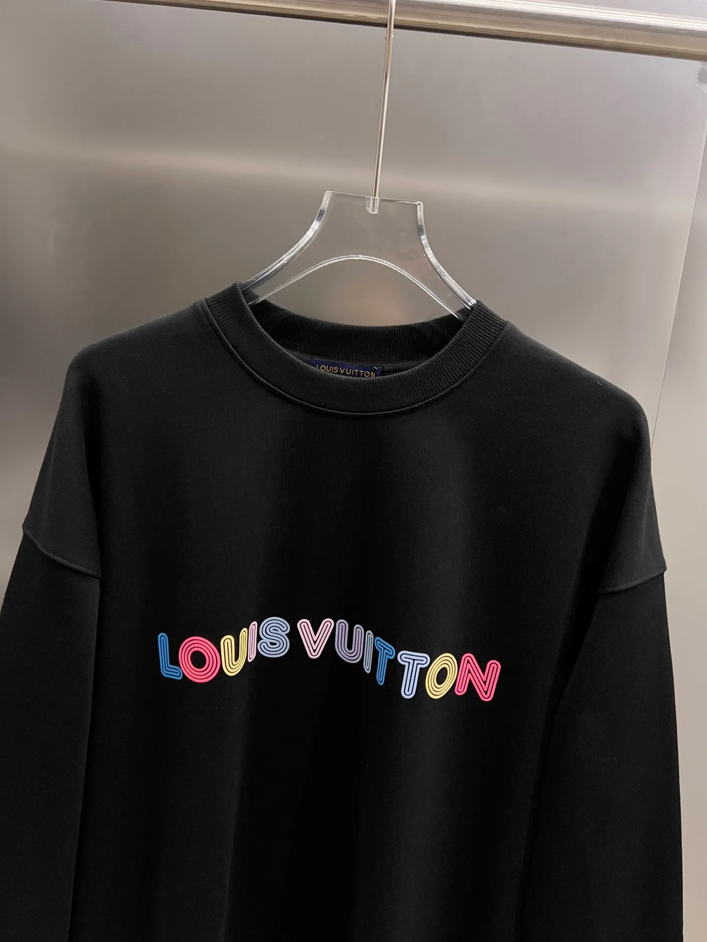 🅿️260 1v Louis* 2025 Autumn and Winter New Style Customized Double Yarn Fabric Round Neck Long Sleeve Sweater Classic Letter Foaming Technology High-End Version! The same loose version for men and women S M L XL XXL five sizes color black white